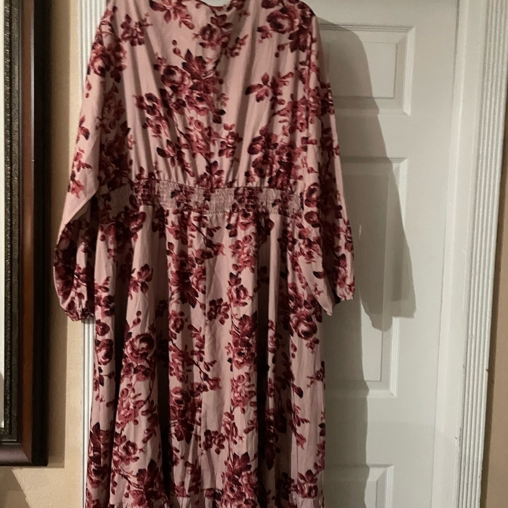 NWT  Floral Wrap dress , latern  sleeves plus size 18/20 🌹🌹🌹BC 95 RARE - Picture 10 of 10